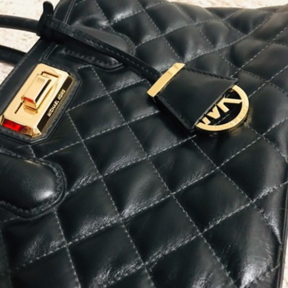 Michael Kors - Picture 5 of 9